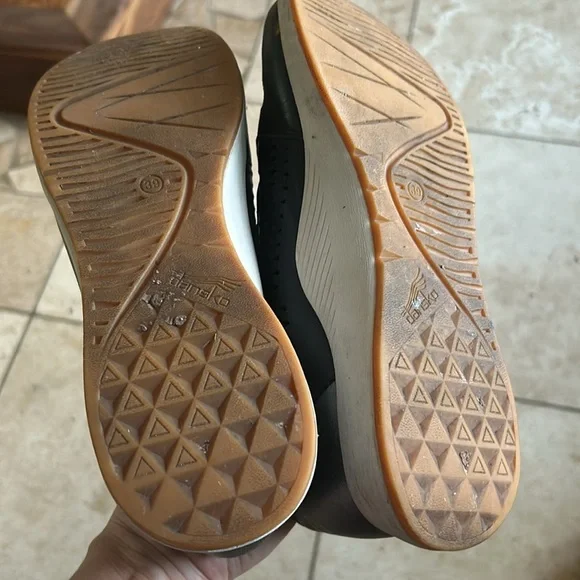 Dansko leather tennis shoes in GUC - Picture 7 of 7